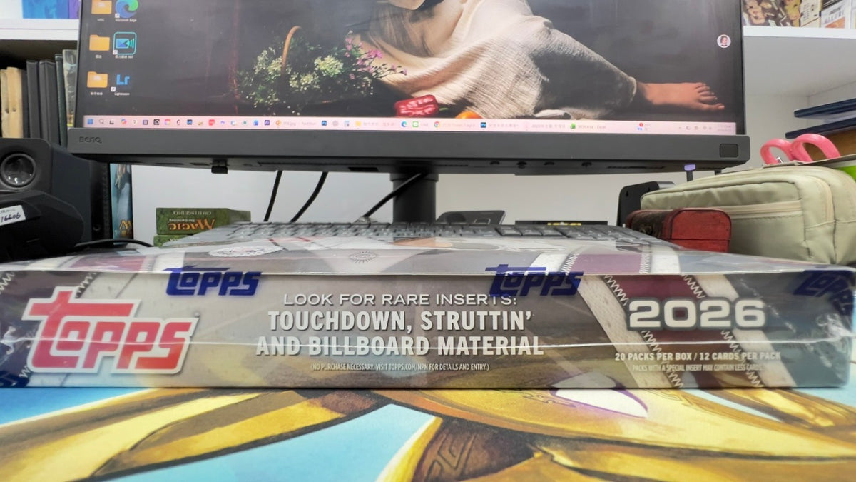 2026 Topps Flagship Football NFL Hobby Box